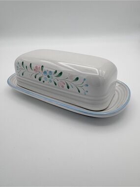Vintage Fascino Stoneware Floral Butter Dish With Lid 7 3/4 inch